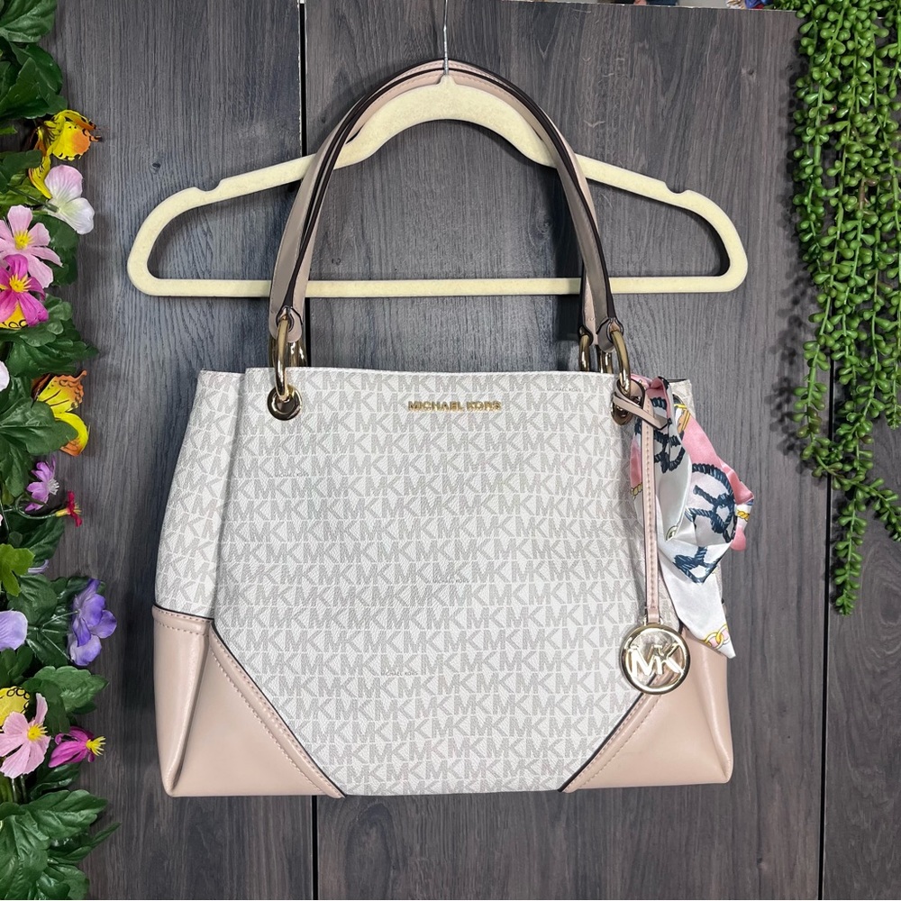 Michael Kors Large Nicole Bag Like new!
